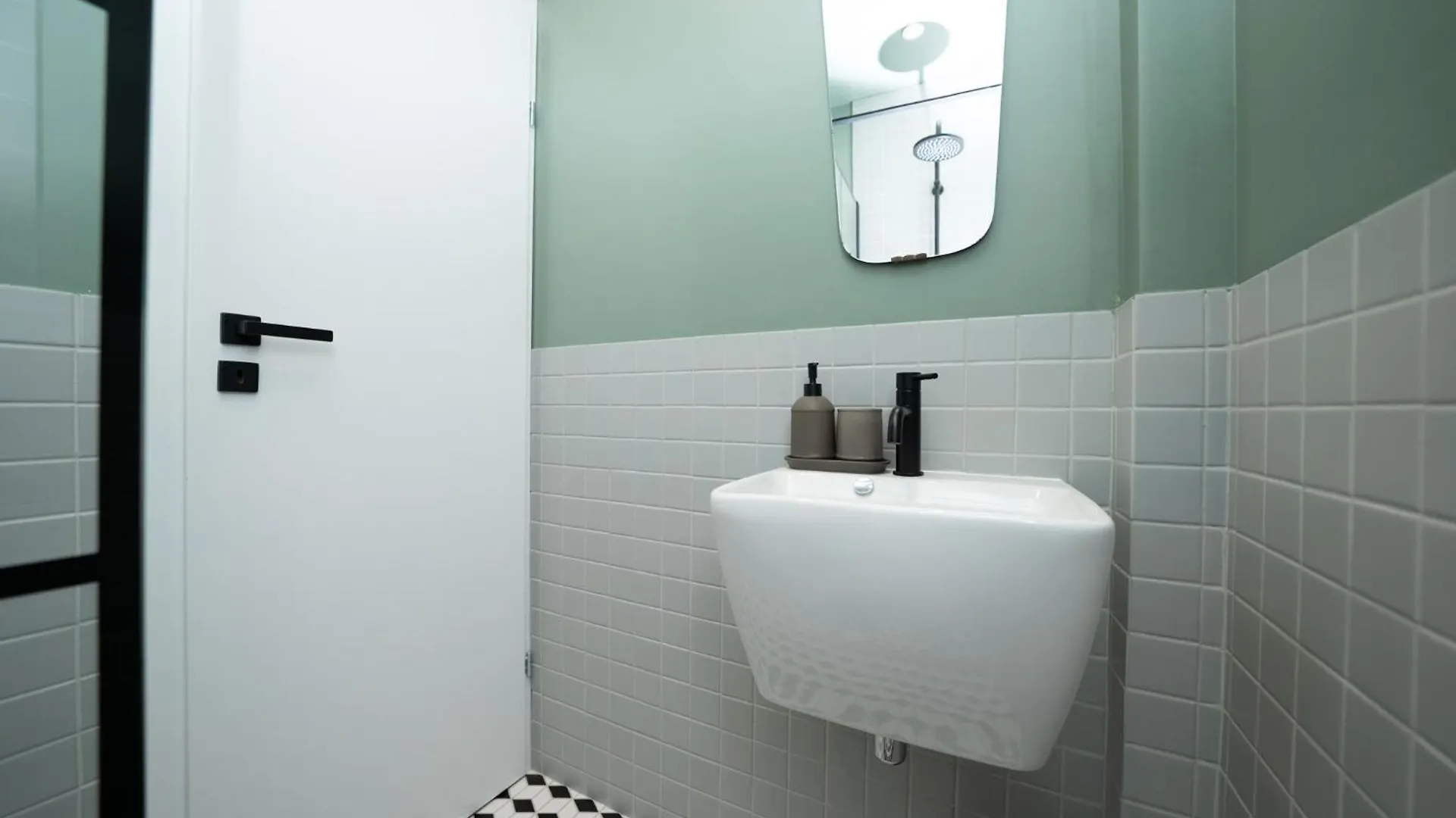 Aventurine Cismigiu Park Apartment Bucharest