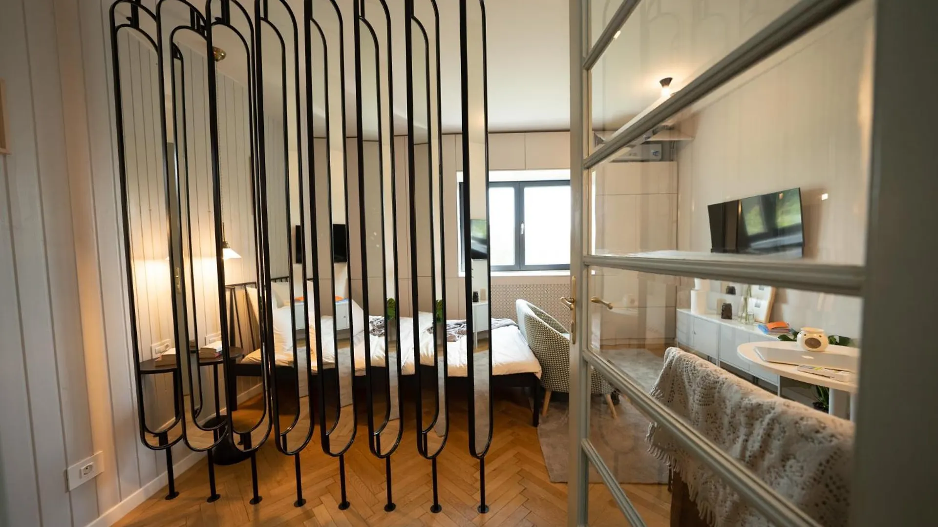 Aventurine Cismigiu Park Apartment Bucharest Romania